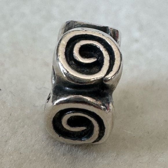 PANDORA Large Roses SPACER CHARM - Picture 1 of 5